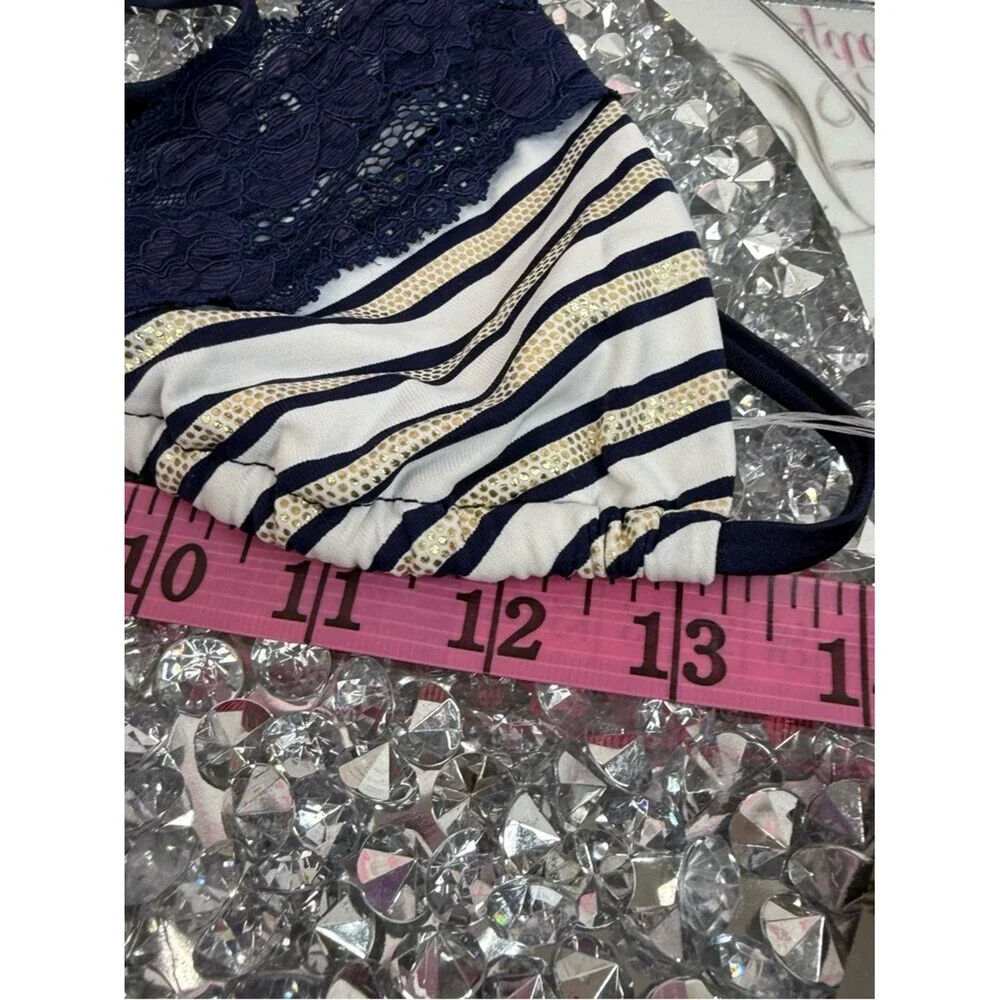N/A chic navy